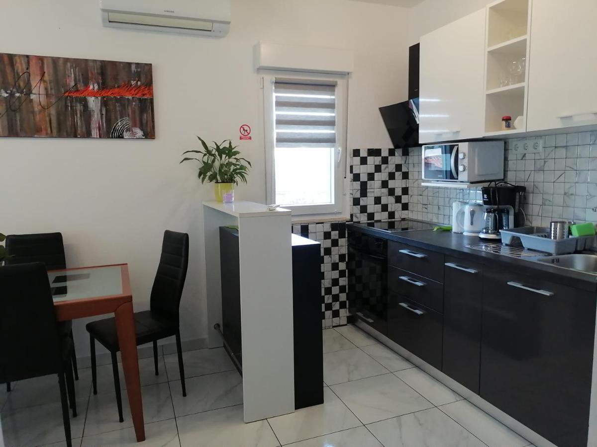 Apartment Lavanda Nova Ražanj Extérieur photo