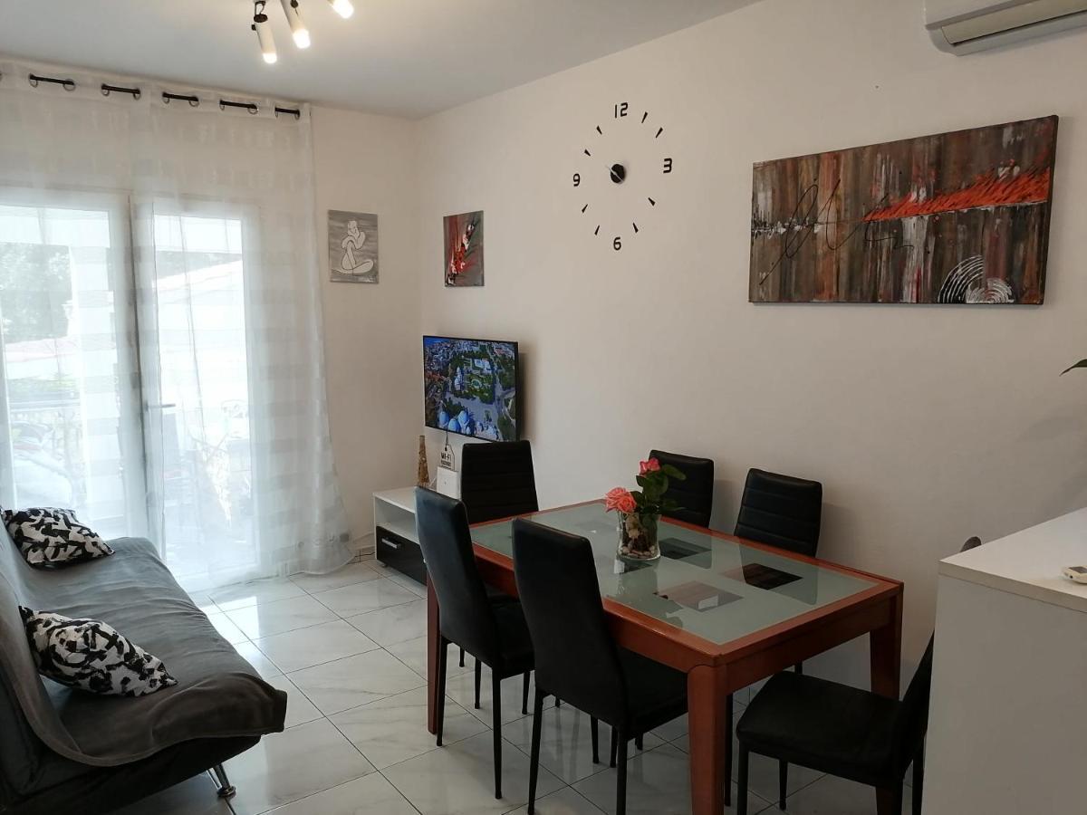 Apartment Lavanda Nova Ražanj Extérieur photo